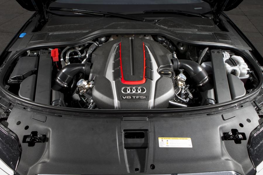 Моторный отсек Audi S8 by ABT 2014 года  (фото 8 из 9)